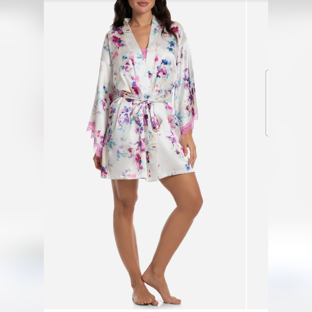 In Bloom satin robe